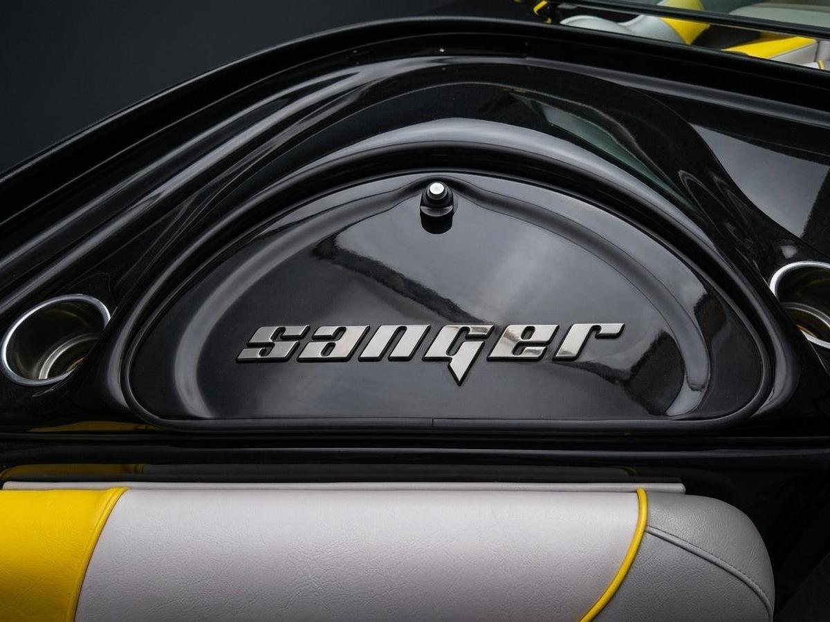 Used 2018 Sanger SV237 in Yellow w/ White interior