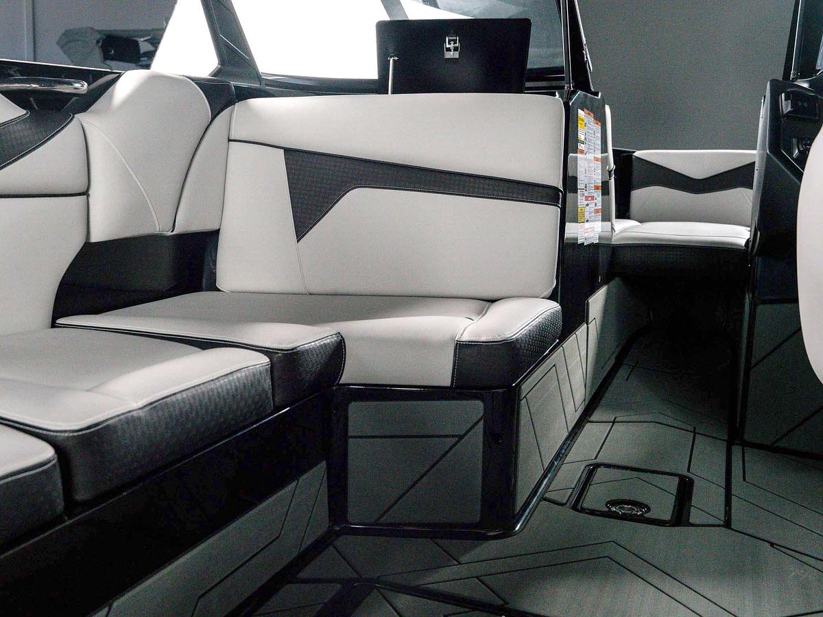 2026 Supreme S240 - Bahama Blue Flake / Onyx Black