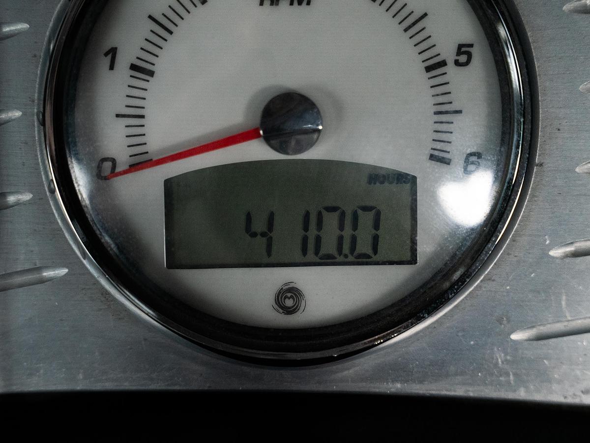 Used 2013 Sanger 237 Wake Series - Red / Black