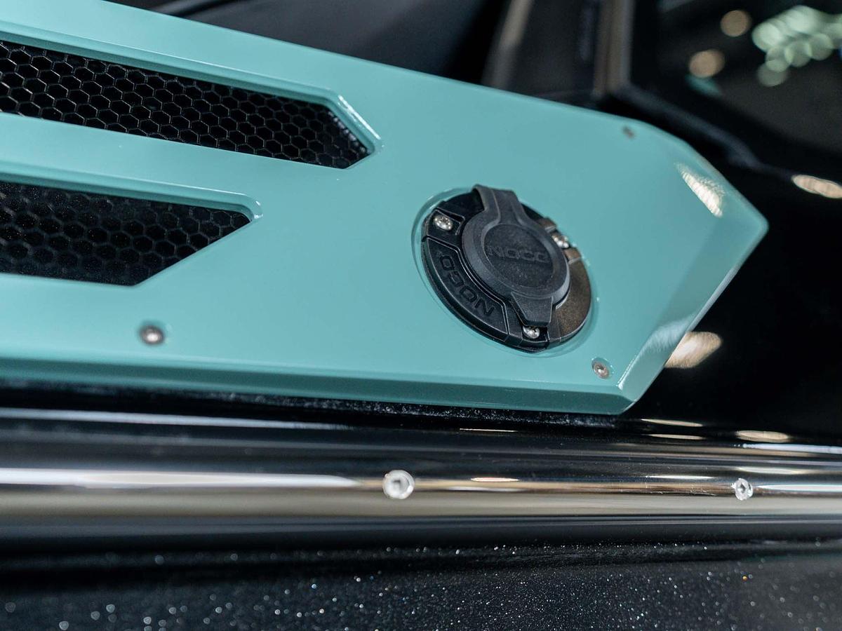 2026 Centurion Ri245 - Onyx Black Flake / Spearmint