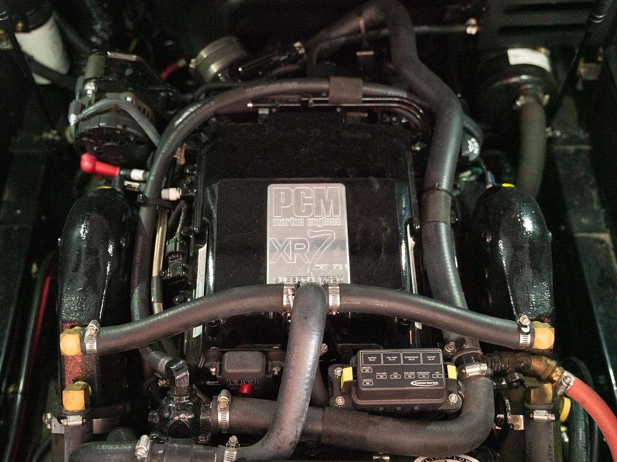 Used 2019 Nautique G25 - Grey / Orange