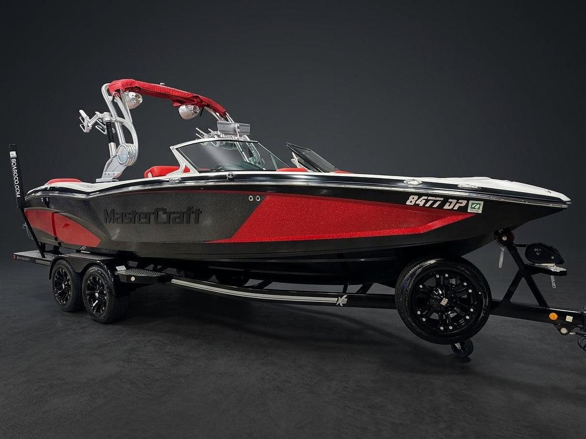 Used 2016 Mastercraft X46 - Red Metal Flake / Black