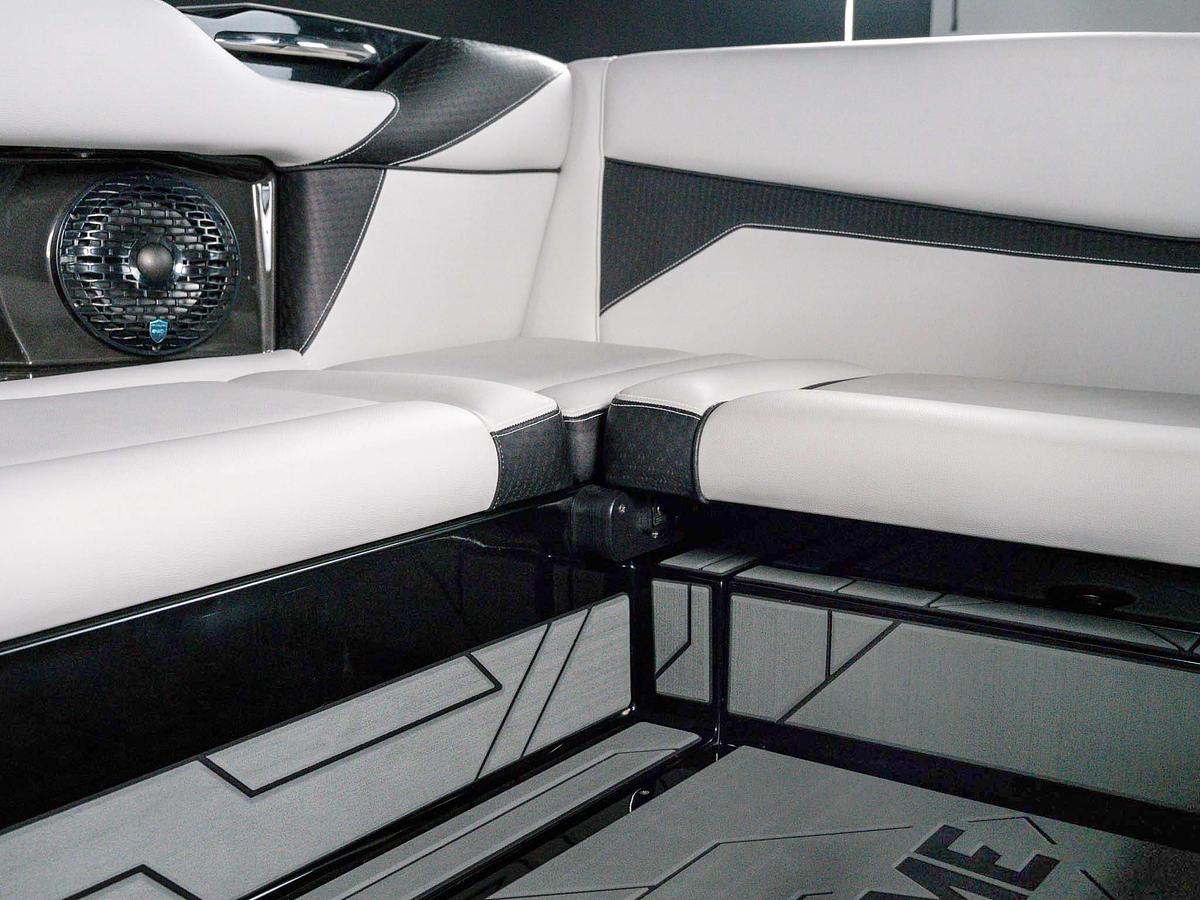 2026 Supreme S240 - Bahama Blue Flake / Onyx Black