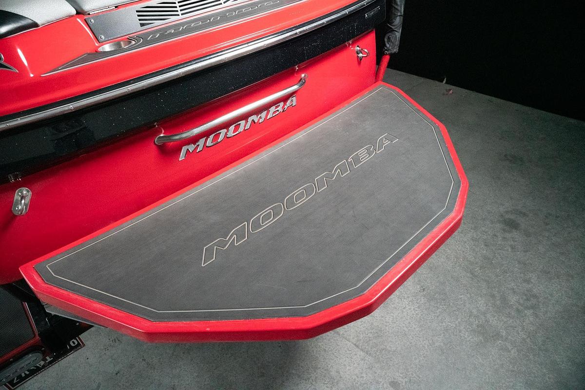 Used 2016 Moomba Mondo - Red / Black