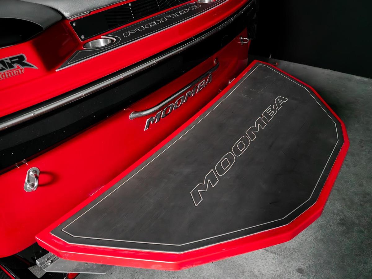Used 2016 Moomba Mondo - Red / Black