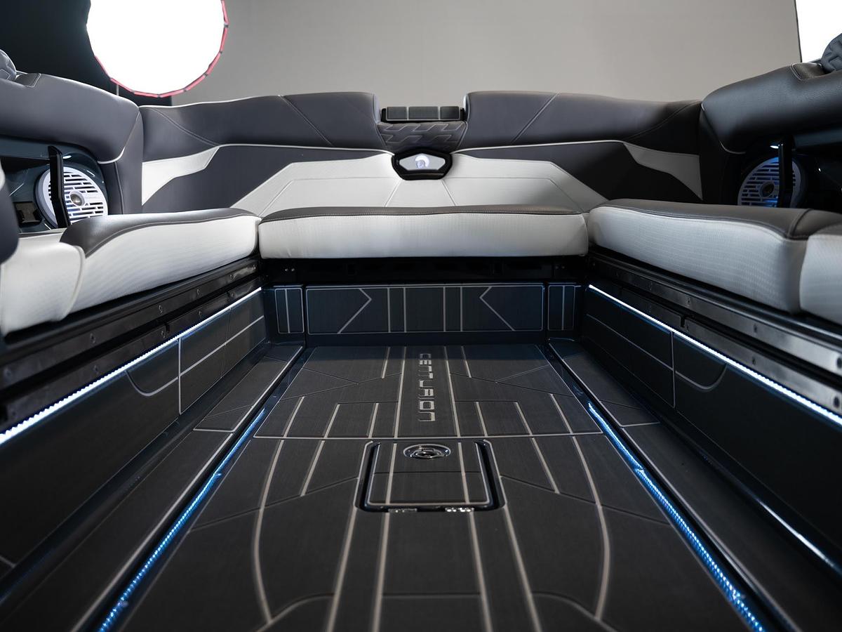 2026 Centurion Ri245 - Charcoal / White Accents