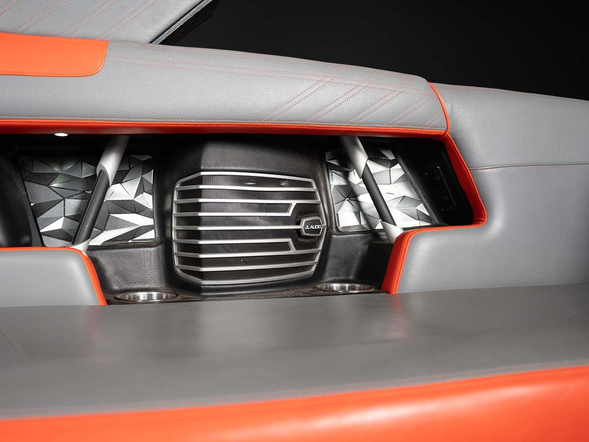 Used 2019 Nautique G25 - Grey / Orange