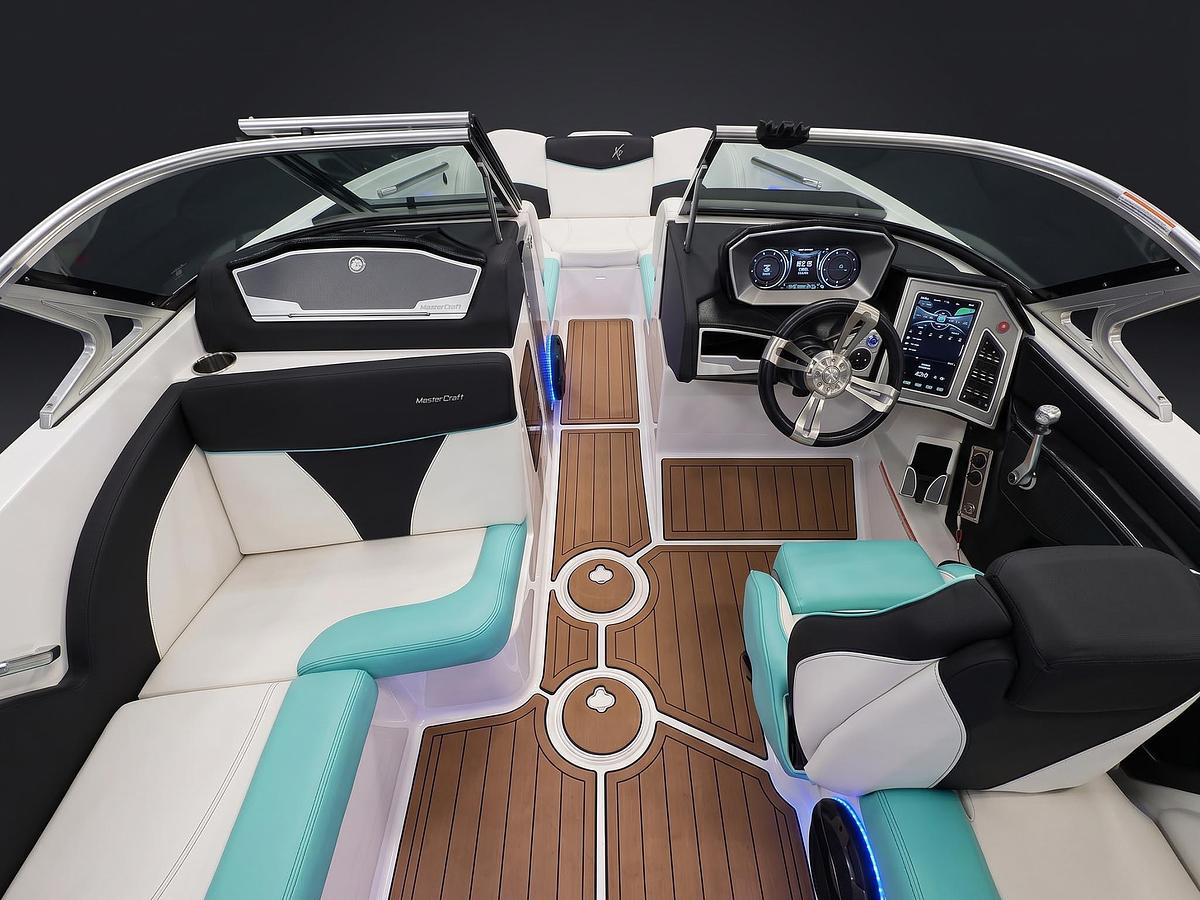 Used 2018 MasterCraft X23 - Blue MF / White / Black