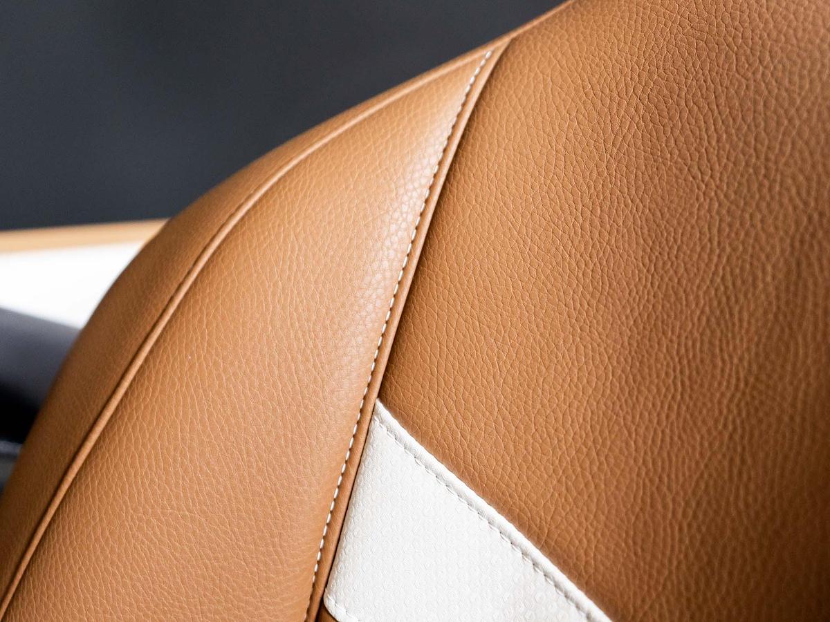 2026 Centurion NV243 - Frost White / Castano