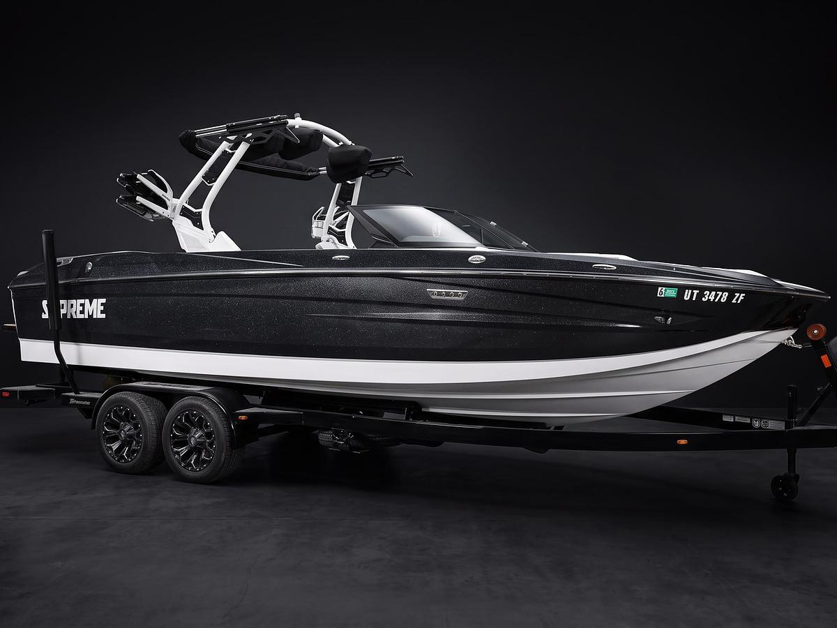 Used 2023 Supreme S240 - Black Flake / White Frost / Mocha