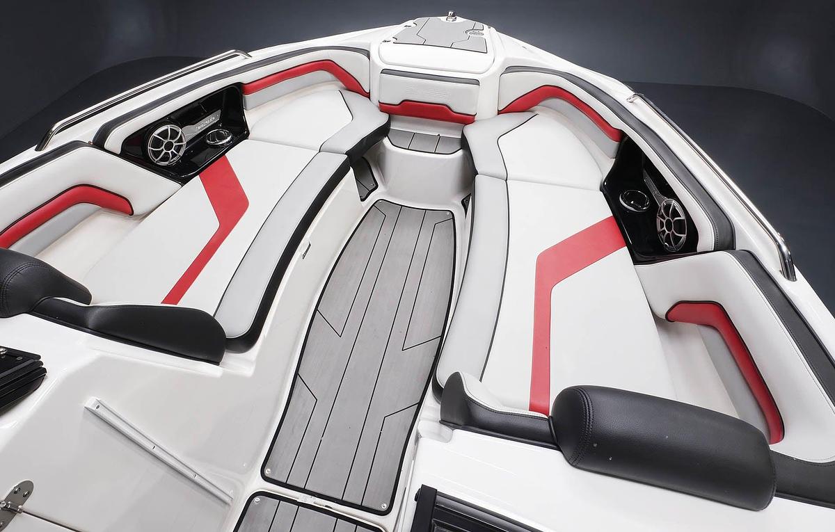 Used 2019 Yamaha 242x in White w/ WHITE interior