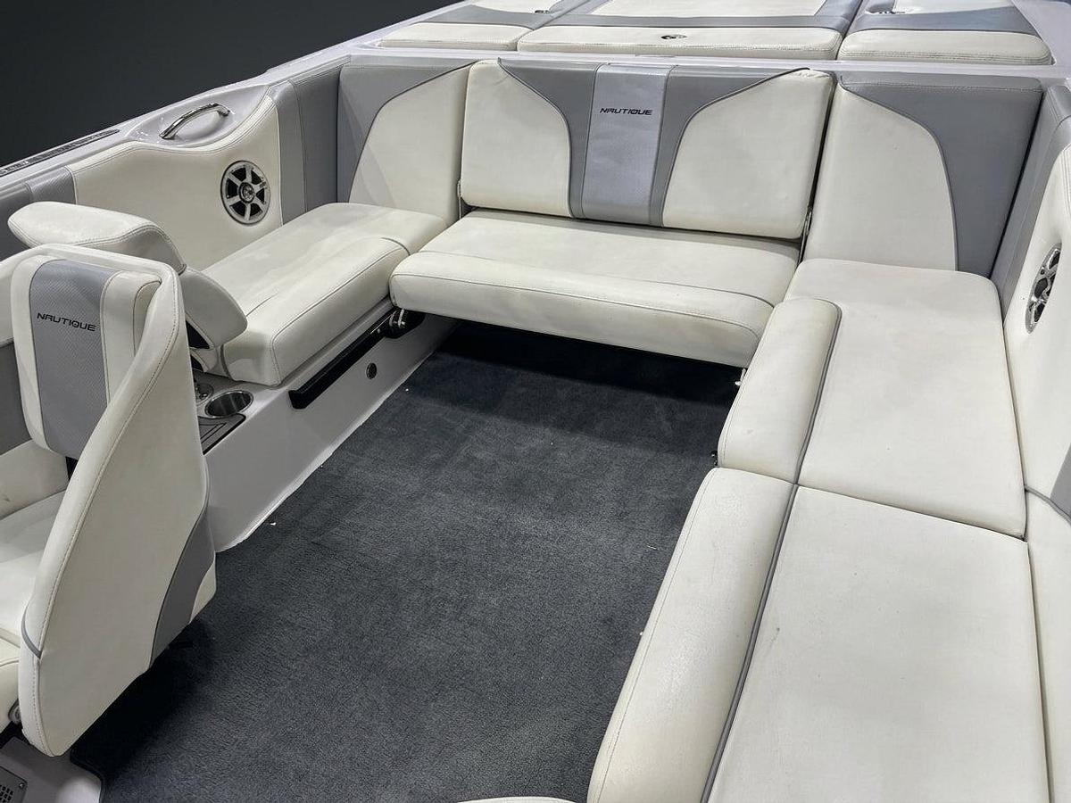 Used 2008 Nautique SAN 210 TE - White / Black