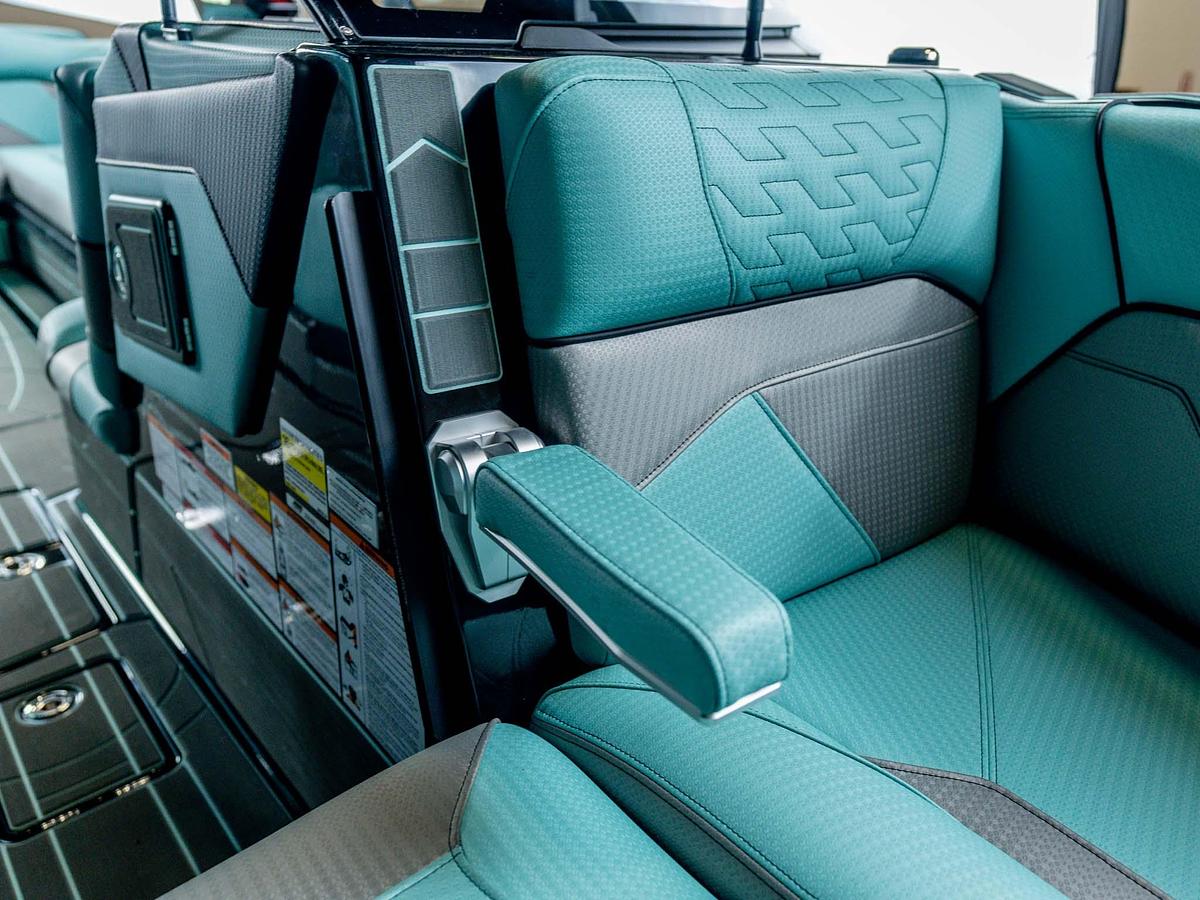 2026 Centurion Ri245 - Onyx Black Flake / Spearmint