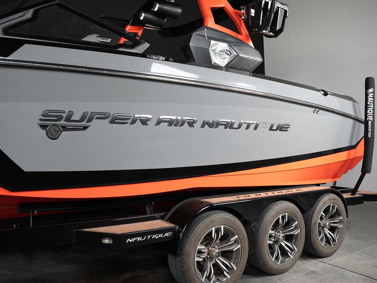 Used 2019 Nautique G25 - Grey / Orange