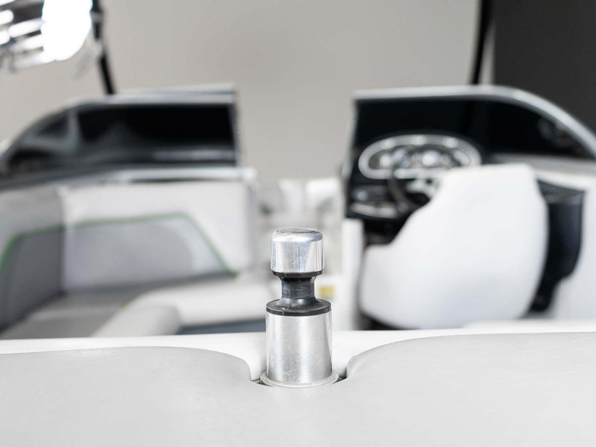 Used 2009 Centurion Air Warrior Falcon V - Green / Black