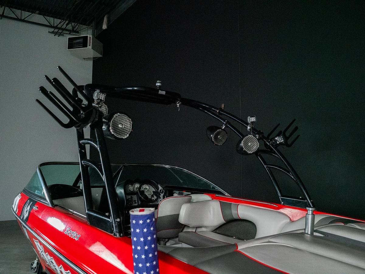 Used 2013 Sanger 237 Wake Series - Red / Black