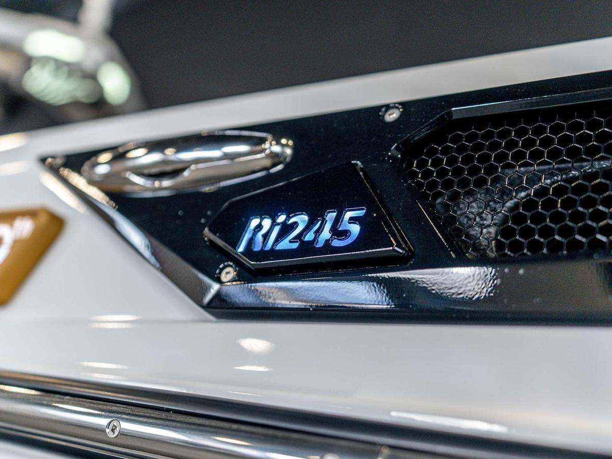 2026 Centurion Ri245 - Stormtrooper White / Castano