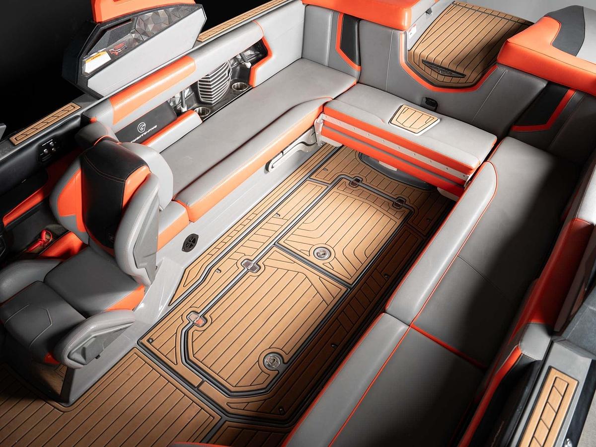 Used 2019 Nautique G25 - Grey / Orange