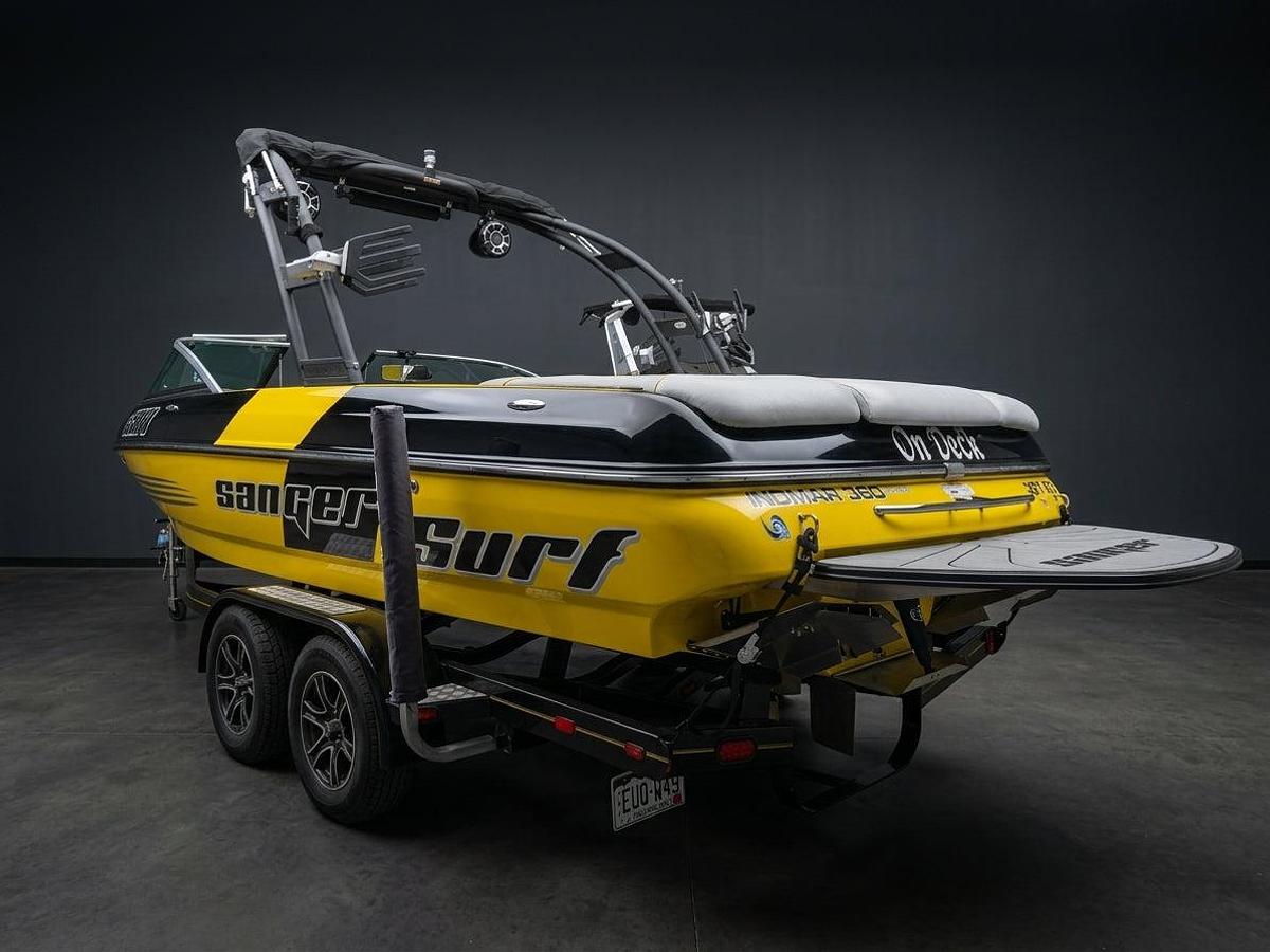 Used 2018 Sanger SV237 in Yellow w/ White interior