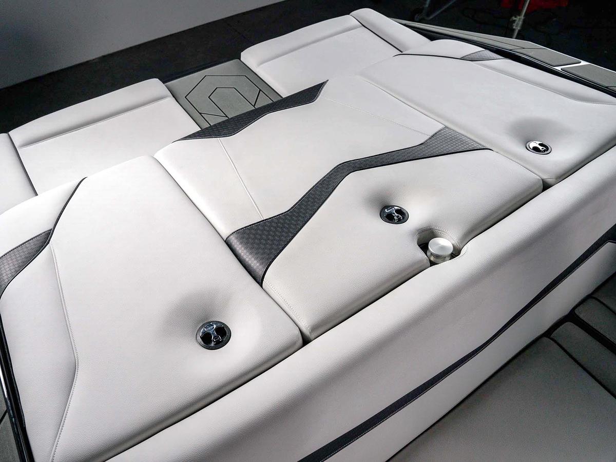 2026 Supreme S240 - Bahama Blue Flake / Onyx Black