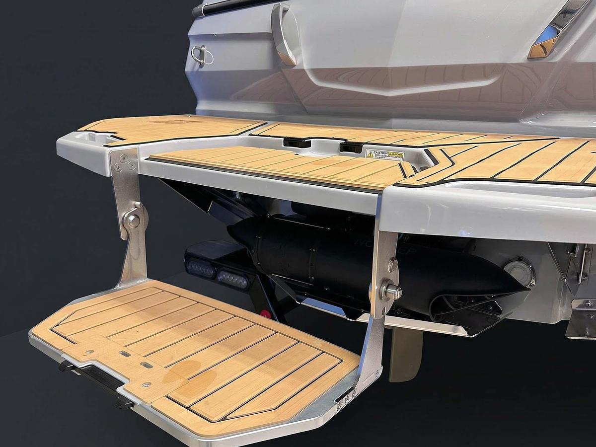 Used 2025 MasterCraft X24 - Gray / Tan