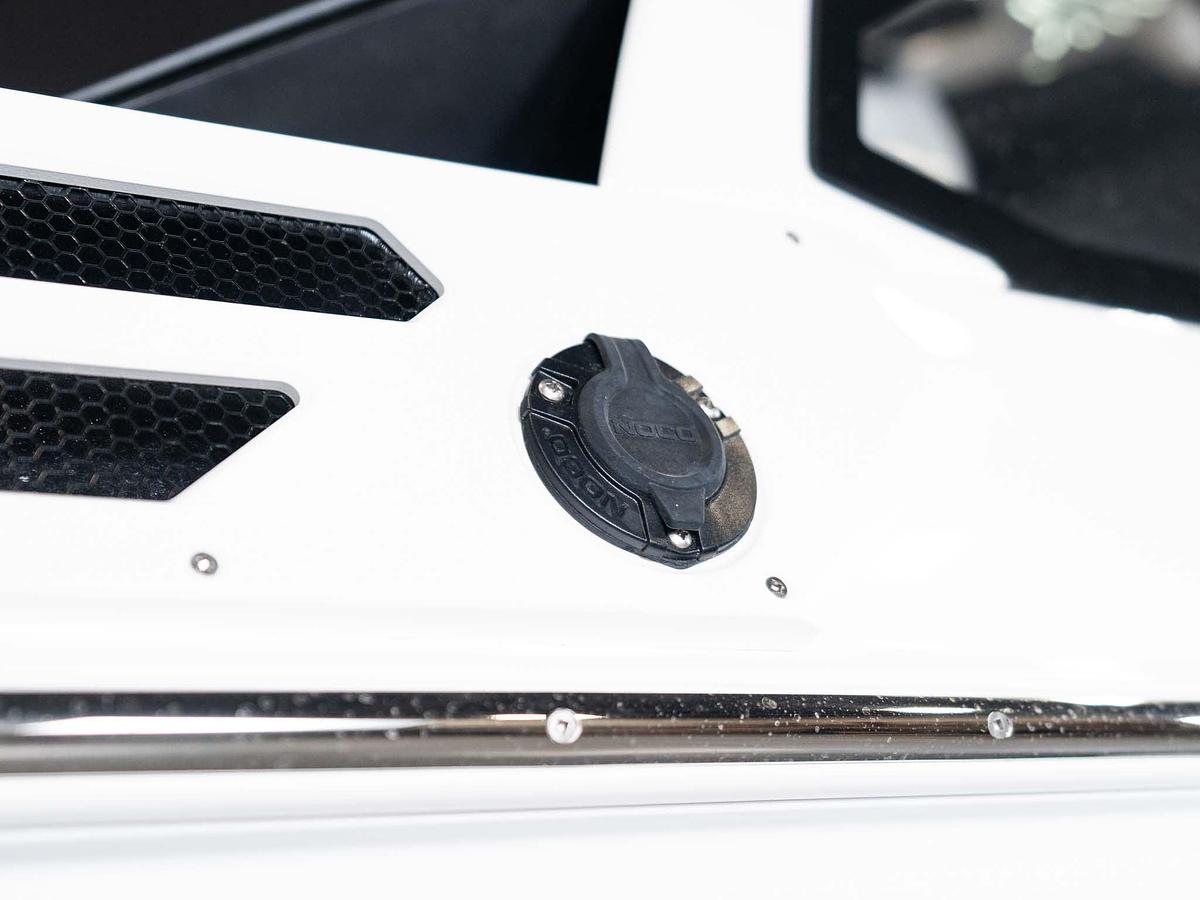 2026 Centurion Ri265 - White Frost / Castano Brown