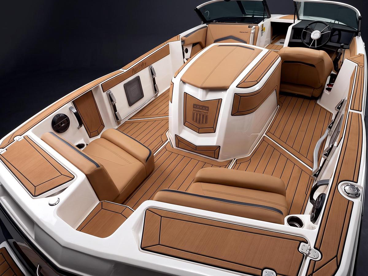 Used 2021 Mastercraft ProStar in All White w/ Tan interior