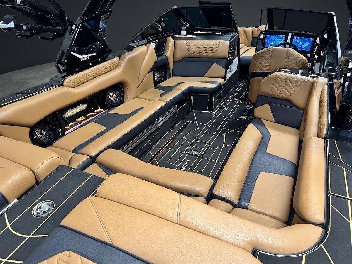 2026 Centurion Ri245 - Onyx Black / Black Flake / Castano