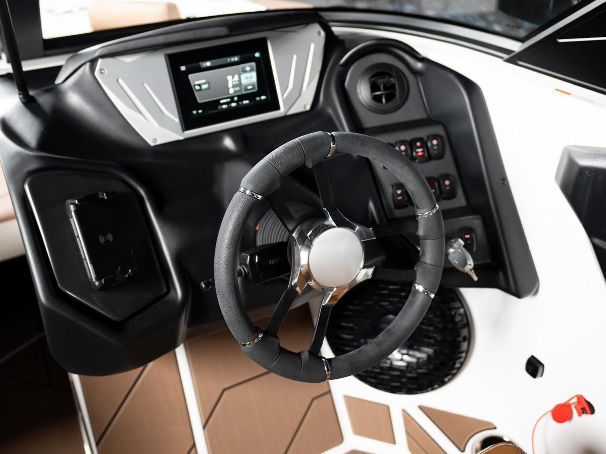 Used 2025 Supreme S240 - White Frost / Castano Brown Interior