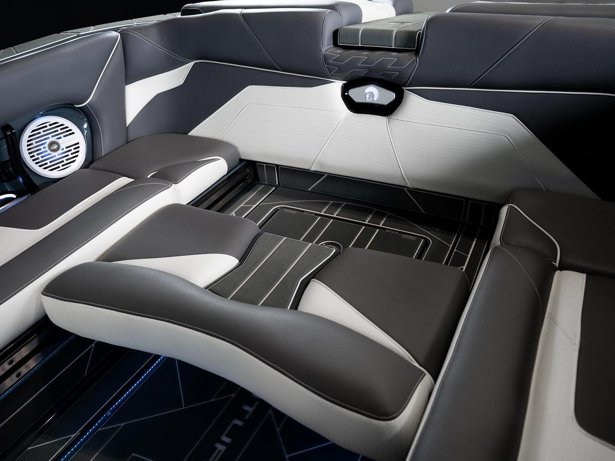 2026 Centurion Ri245 - Charcoal / White Accents