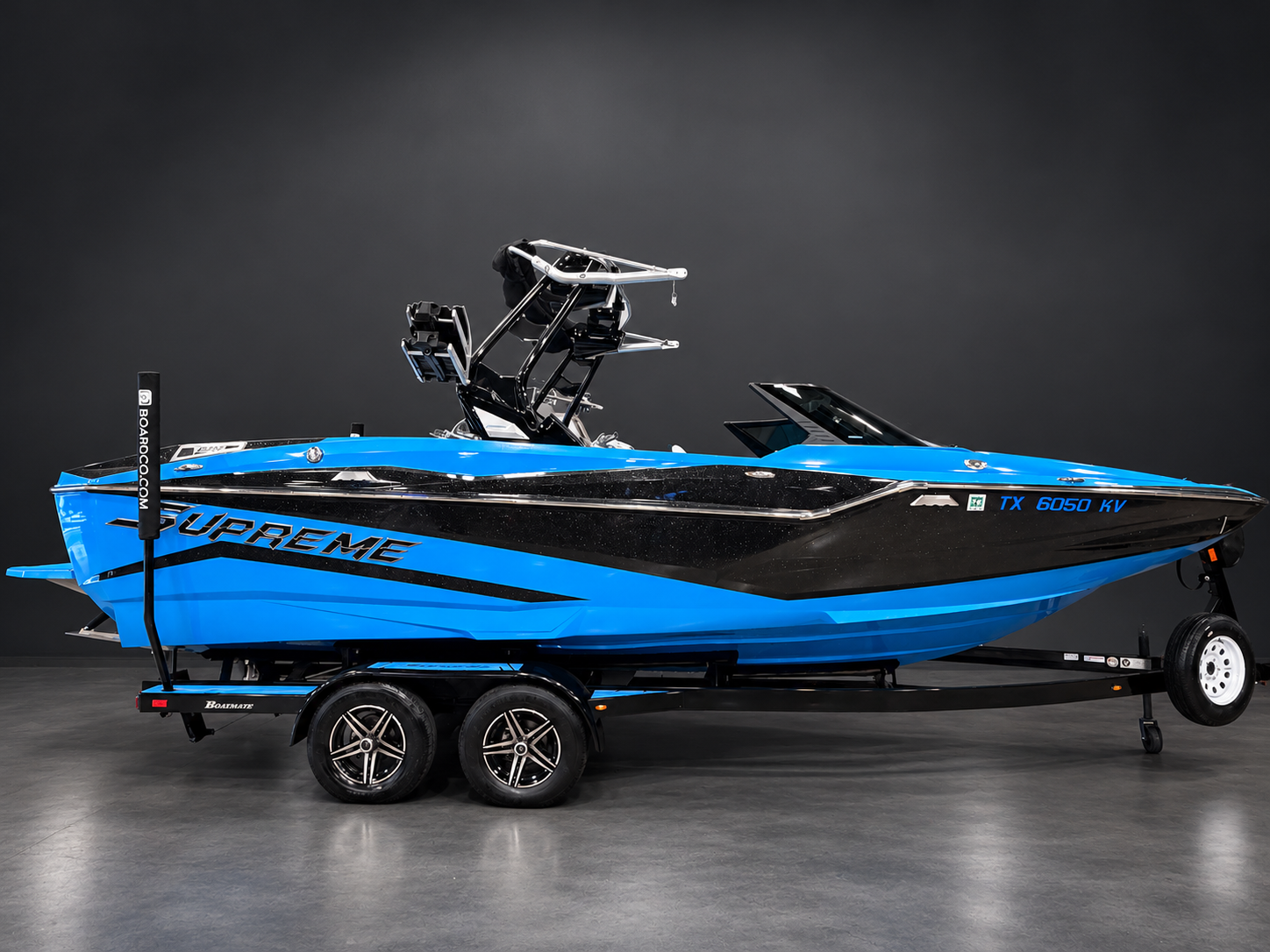 Used 2021 Supreme ZS232 in BLUE w/ WHITE interior