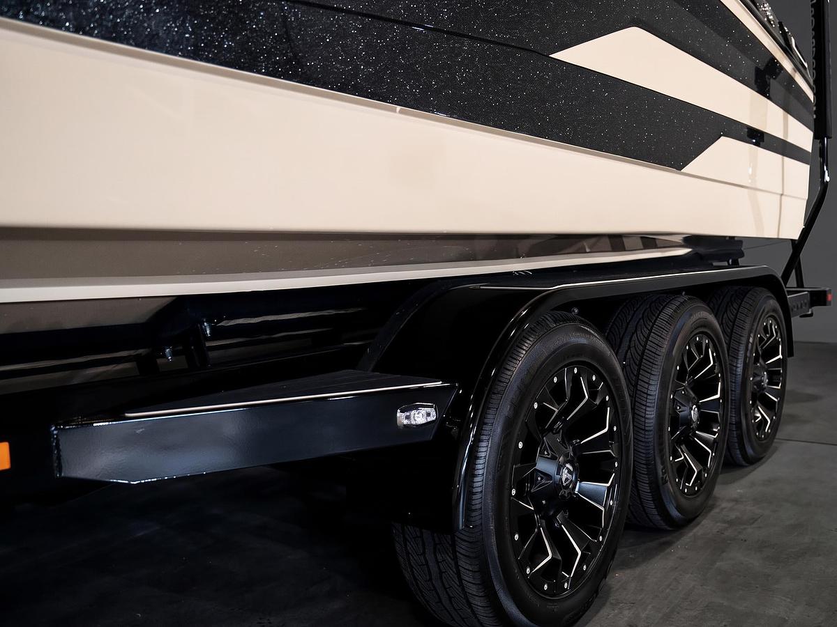 Used 2024 Centurion Ri265 - Tan / Onyx Black Flake