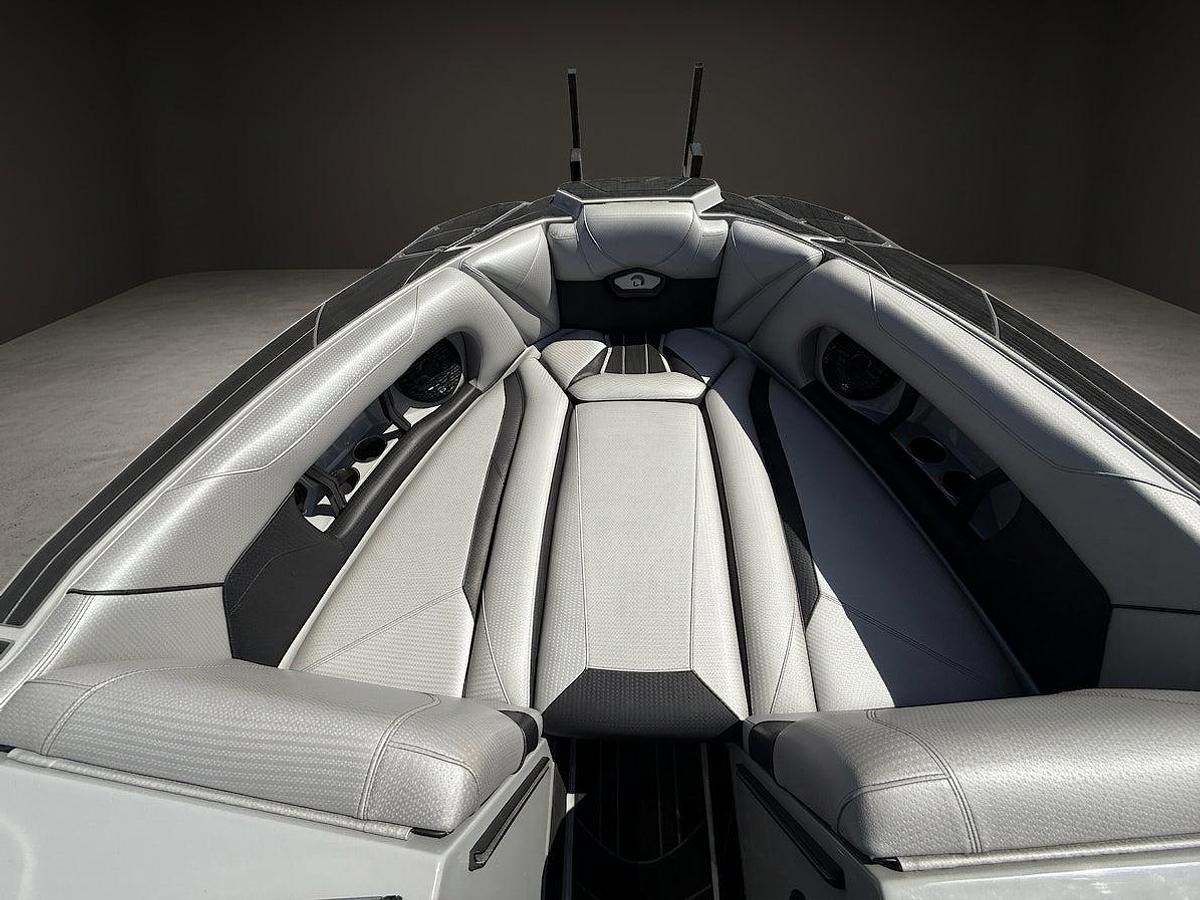 Used 2023 Centurion Ri245 - Stone / Stone