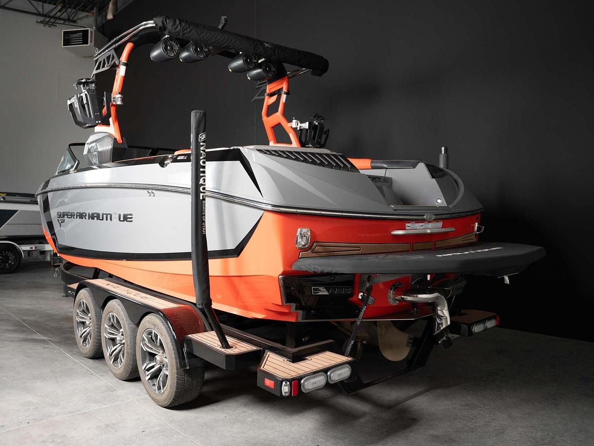 Used 2019 Nautique G25 - Grey / Orange