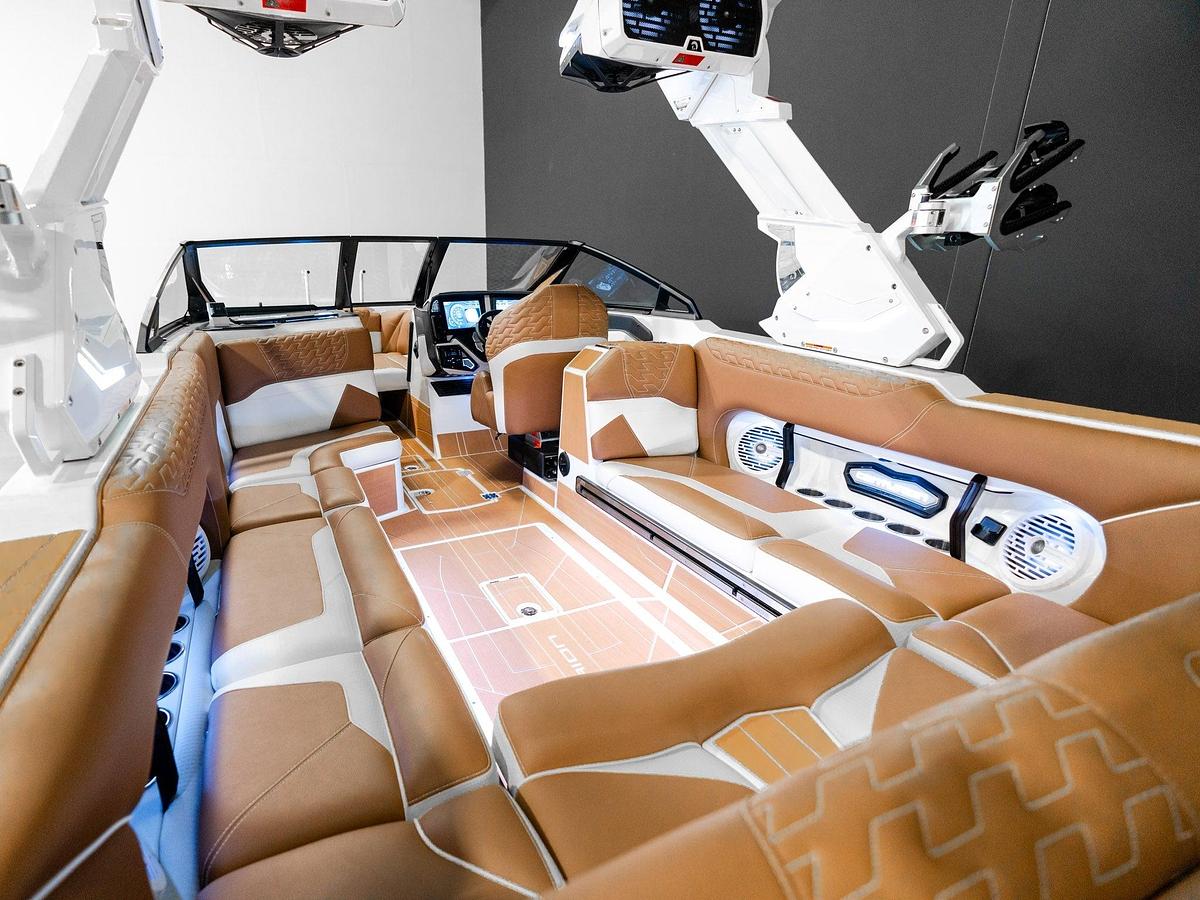 2026 Centurion Ri245 - White Frost / Castano Interior