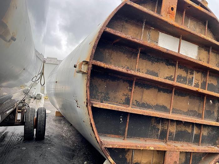 Refurbished 20,000 GALLON WALKER REFRIGERATED VERTICAL SILO TYPE STORAGE TANK