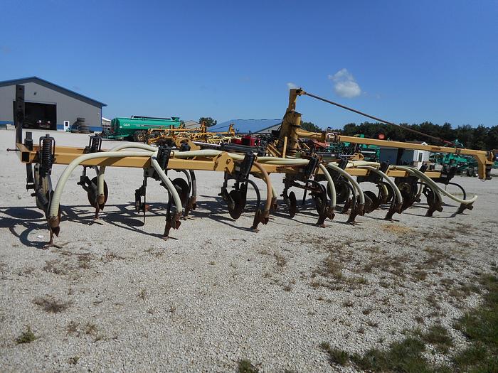 Used 2012 BAZOOKA FARMSTAR R143035NTHD