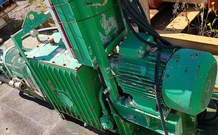 Usato MotoPompa per calcestruzzo su piattaforma, Rodio IR70, con serbatoio mescita