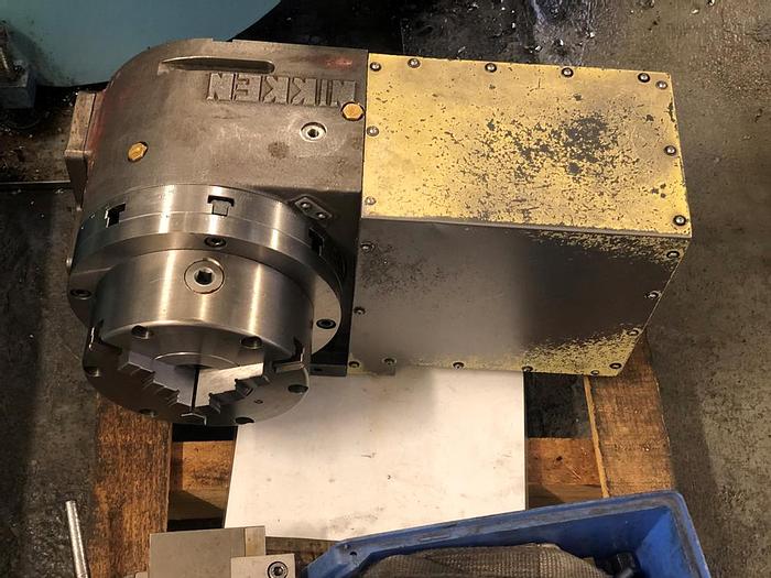 Gebraucht CNC Vertikal Bearbeitungszentrum OKK VM 7