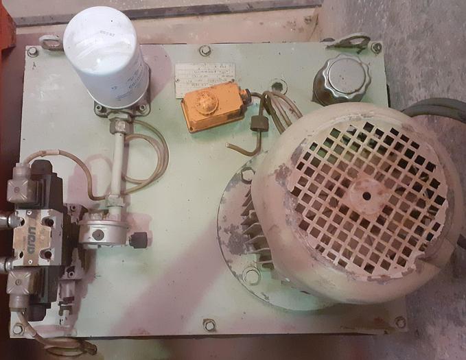 Usado Grupo hidráulico ARON LK 3022