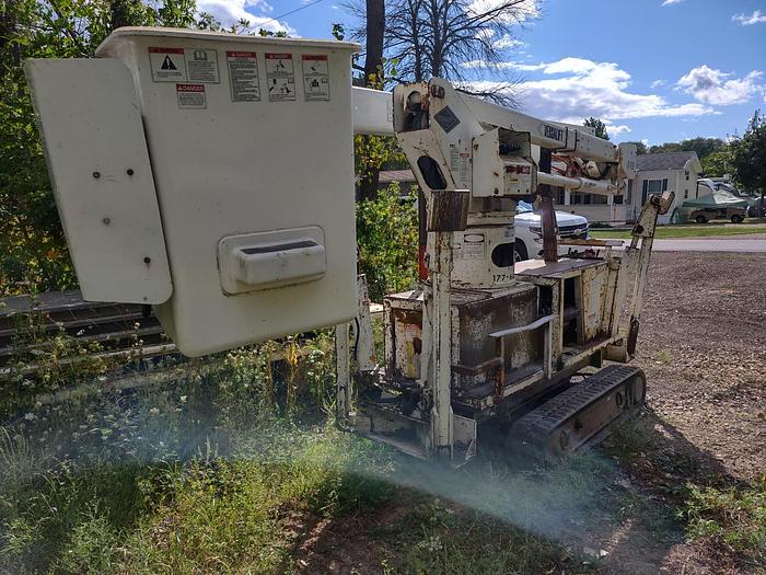 Used 2006 pitman / versalift sst40ehi