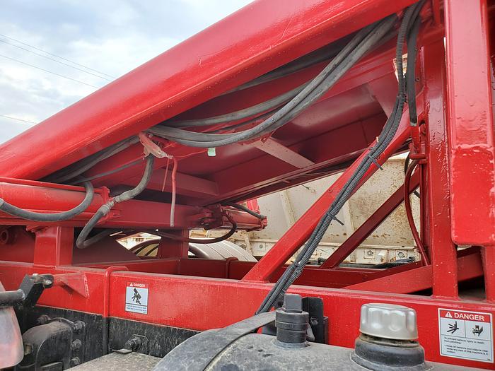 Used 2004 Stinger 4400 Bale Stacker