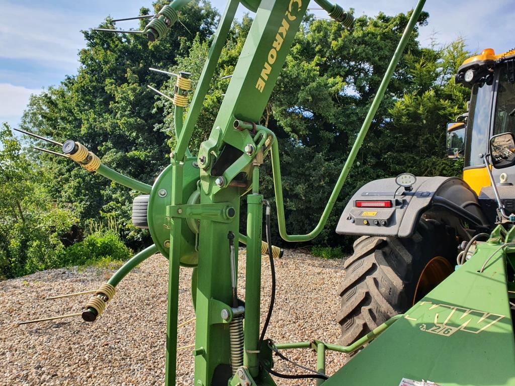 Used Krone KW 6.72 Hay Rake