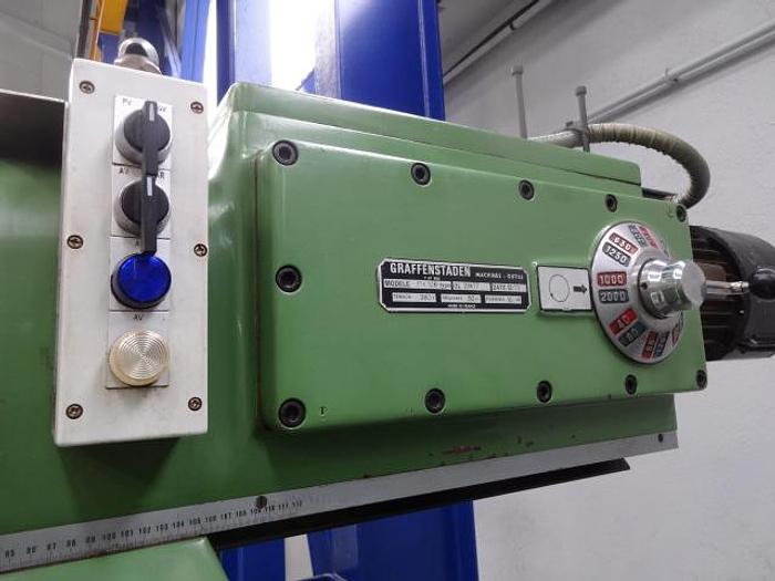 D'occasion Graffenstaden Fraiseuse bi-broches verticale et horizontale Type FH 126 Hyper / Milling machine with vertical and horizontal spindles Type FH 126 Hyper