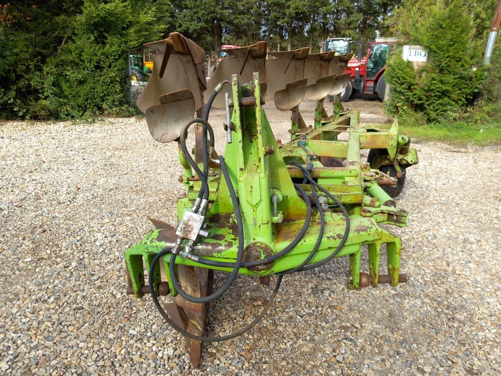 Used Dowdeswell DP120S Delta Furrow Reversible Plough