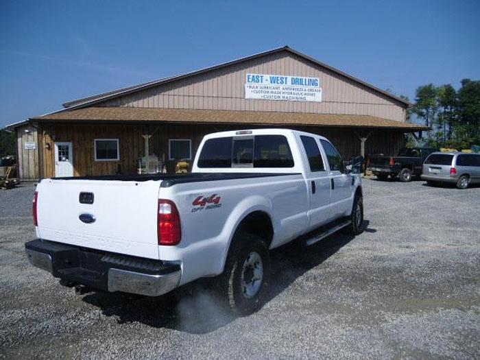 Used 2008 Ford F-250 XLT Super Duty Crew Cab Truck