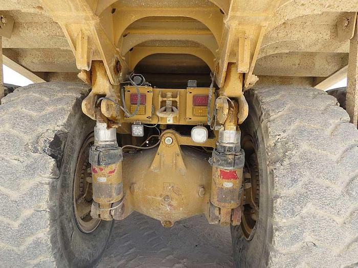 Used 2005 CATERPILLAR 775E
