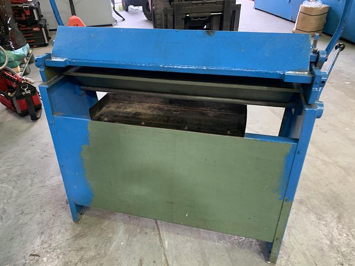Used Walton 1000mm x 1.5mm box and pan folder