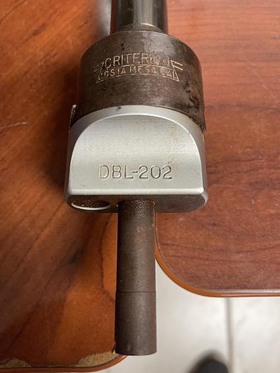 Used USED-CRITERION DBL-202 ADJUSTABLE BORING HEAD WITH BORING BAR / STRAIGHT SHANK 1" / BORING BAR 1/2"