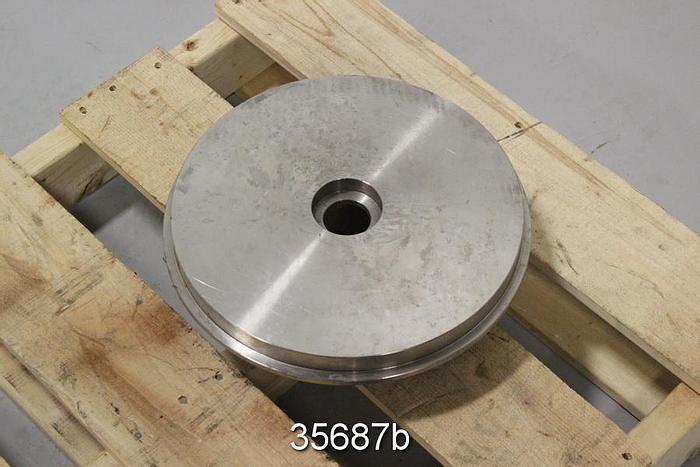 Unused Goulds 3196 MTX 13" Stuffing Box Cover #35687